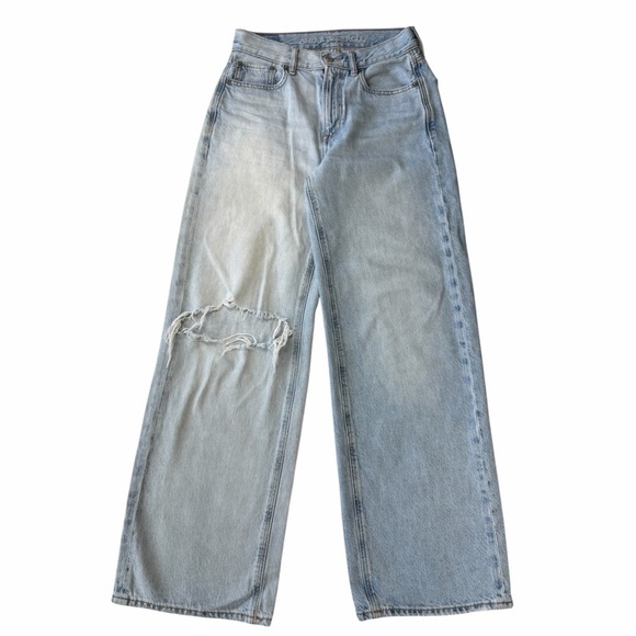 American Eagle Outfitters Denim - American Eagle Outfitters Light Blue Distressed Wide Leg Skater Jeans size 2 reg